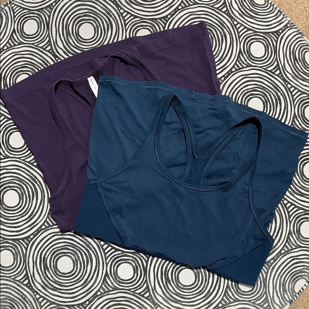 EUC!! Bundle of ATHLETA and GAP scoop neck racerback tanks teal blue purple M